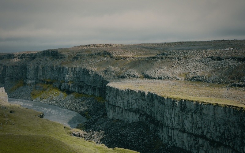 JOUR 5 : Egilsstaðir – Dettifoss – Húsavík – Mývatn Haut-plateau lunaire – Cascade la plus puissante d’Europe – Canyon glaciaire –Observation des baleines